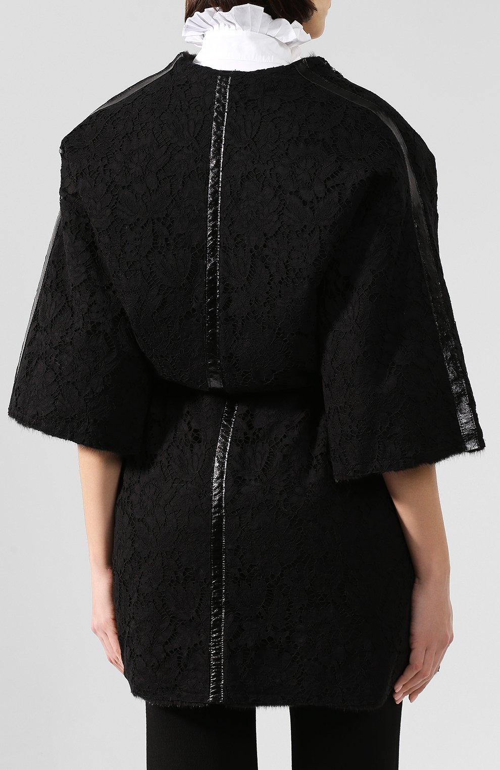 Двустороннее пальто VALENTINO черного цвета по цене 2825000 руб., арт. SF3FAA691HF, фото 4 Двустороннее пальто VALENTINO, арт. SF3FAA691HF, фото 4