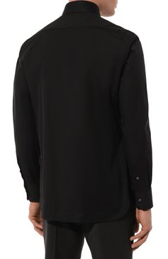 Мужская хлопковая сорочка ZEGNA черного цвета, арт. 704104A7/9MS0BA | Фото 4 (Длина (для топов): Стандартные; Материал внешний: Хлопок; Драгоценные камни: Проставлено; Материал сплава: Проставлено; Рукава: Длинные; Манжеты: На пуговицах; Рубашки М: Regular Fit; Случай: Повседневный, Формальный; Принт: Однотонные; Воротник: Кент; Стили: Кэжуэл)