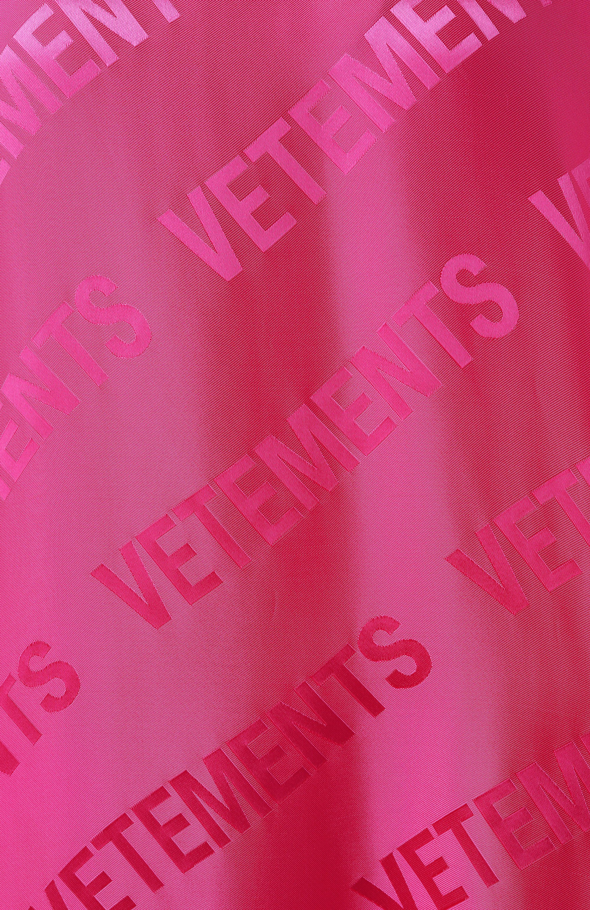 Атласное платье VETEMENTS фуксия цвета по цене 99500 руб., арт. WE54DR260H, фото 6 Атласное платье VETEMENTS, арт. WE54DR260H, фото 6