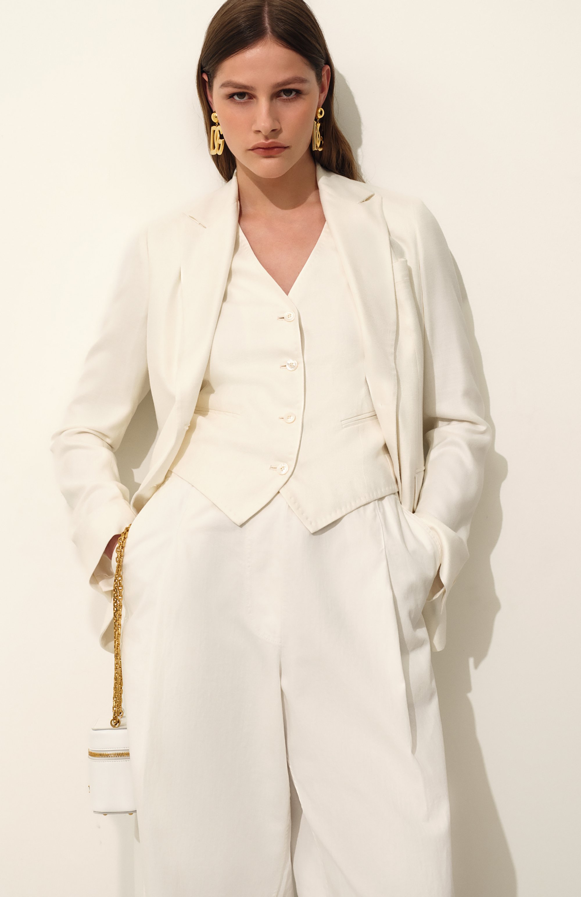 Жилет из вискозы KITON белого цвета по цене 108500 руб., арт. D47456K0919B01, фото 7 Жилет из вискозы KITON, арт. D47456K0919B01, фото 7