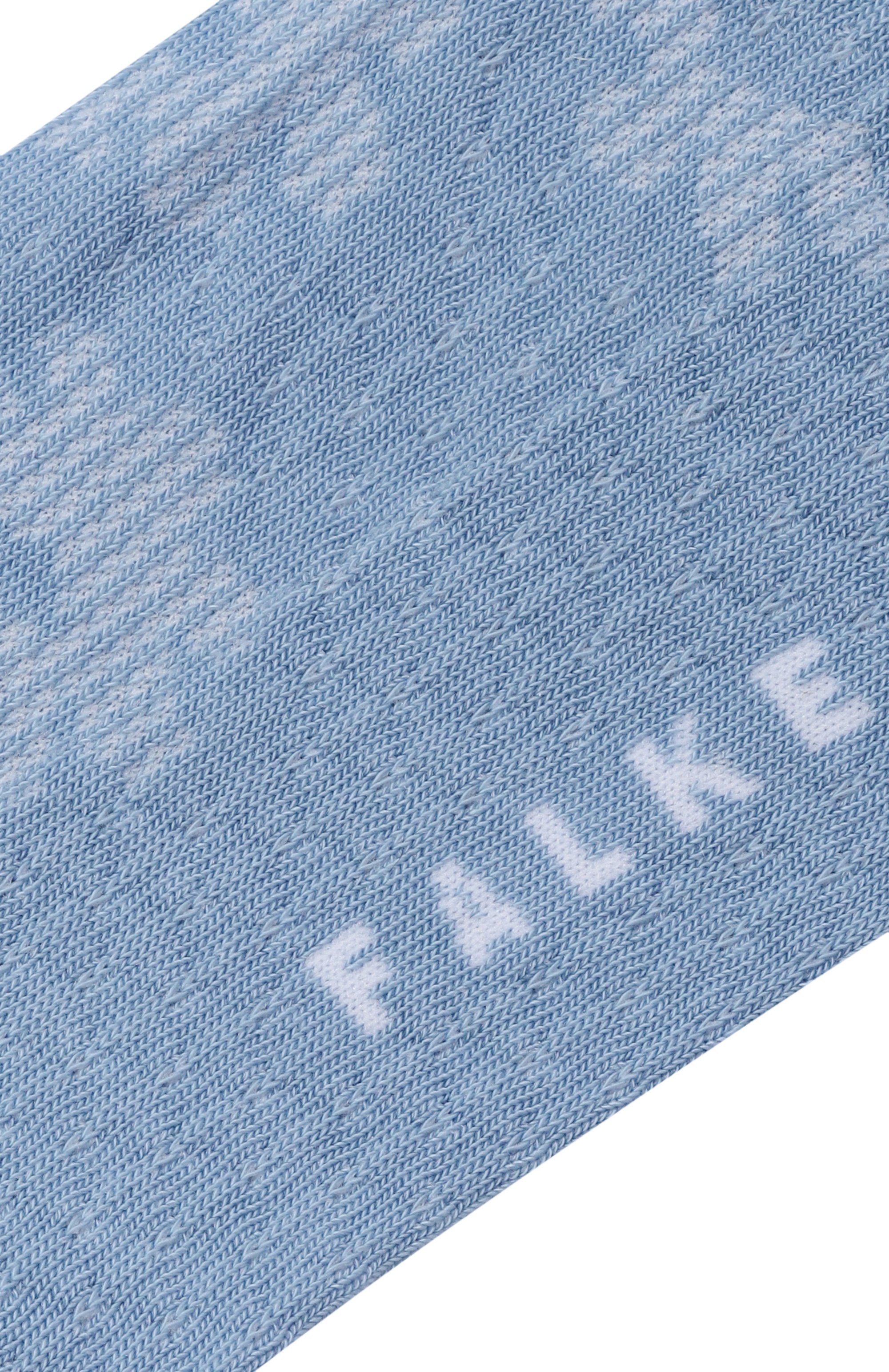 Носки FALKE голубого цвета по цене 2470 руб., арт. 46908, фото 2 Носки FALKE, арт. 46908, фото 2