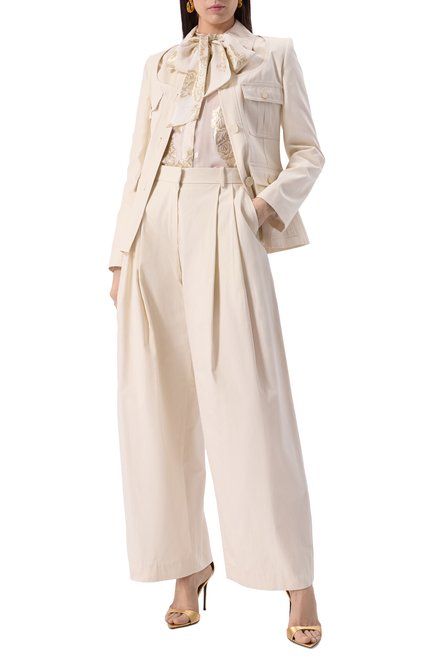 Женские хлопковые брюки NINA RICCI молочного цвета, арт. 25PCPA002/C01086 | Фото 2 (Драгоценные камни: Проставлено; Длина (брюки, джинсы): Стандартные; Материал внешний: Хлопок; Материал сплава: Проставлено)