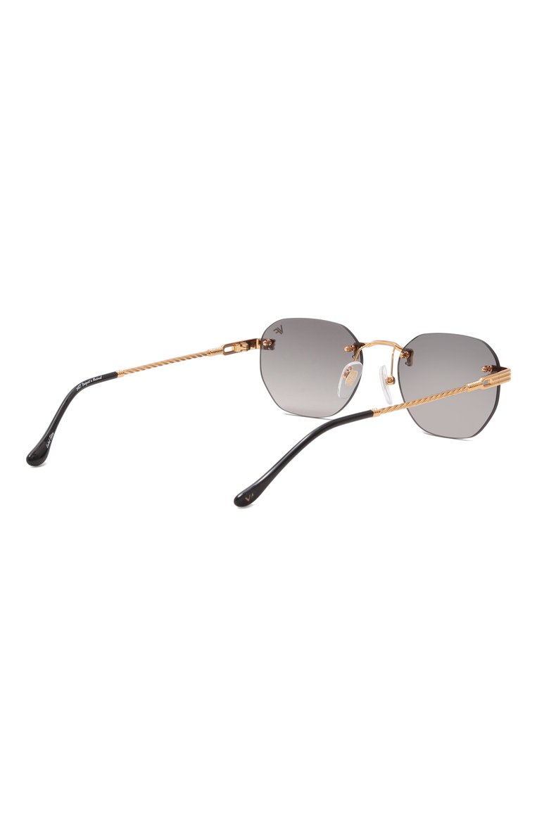 Женские солнцезащитные очки VINTAGE FRAMES серого цвета, арт. DETR0IT PLAYER 24KT G0LD/BLACK | Фото 5 (Нос: Не проставлено; Материал: Металл; Тип очков: С/з; Региональные ограничения белый список (Axapta Mercury): Не проставлено; Кросс-КТ: С/з-унисекс; Очки форма: Безоправные, Квадратные; Оптика Гендер: оптика-унисекс)