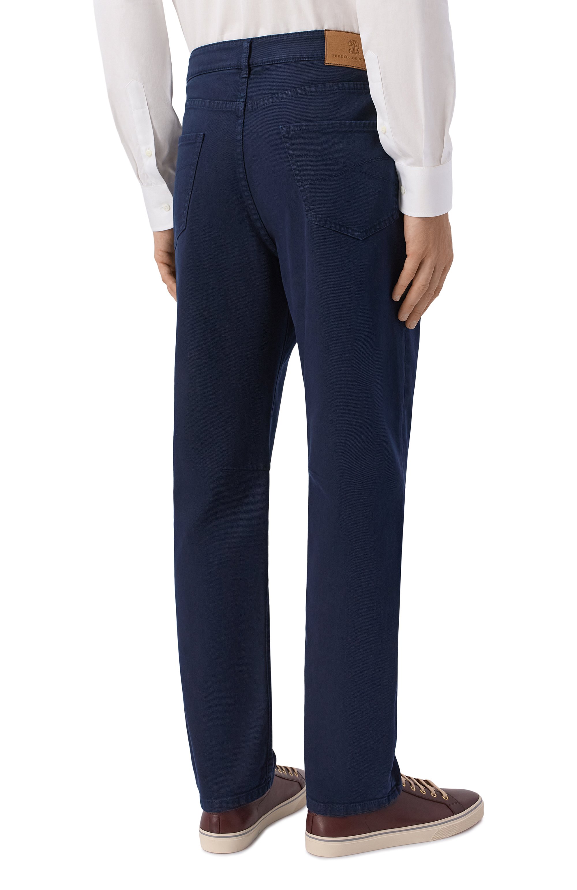 Джинсы leisure fit BRUNELLO CUCINELLI темно-синего цвета по цене 95250 руб., арт. M277PX1290, фото 4 Джинсы leisure fit BRUNELLO CUCINELLI, арт. M277PX1290, фото 4