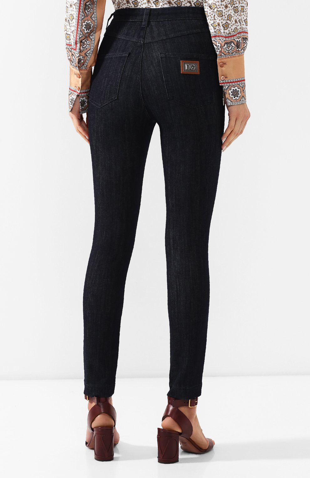 Джинсы DOLCE & GABBANA темно-синего цвета по цене 62100 руб., арт. FTAH6D/G8BH0, фото 4 Джинсы DOLCE & GABBANA, арт. FTAH6D/G8BH0, фото 4