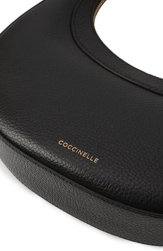 Женская сумка whisper COCCINELLE черного цвета, арт. E5PIP530101 | Фото 3 (Размер: small; Драгоценные камни: Проставлено; Ремень/цепочка: На ремешке; Материал: Натуральная кожа; Материал сплава: Проставлено)