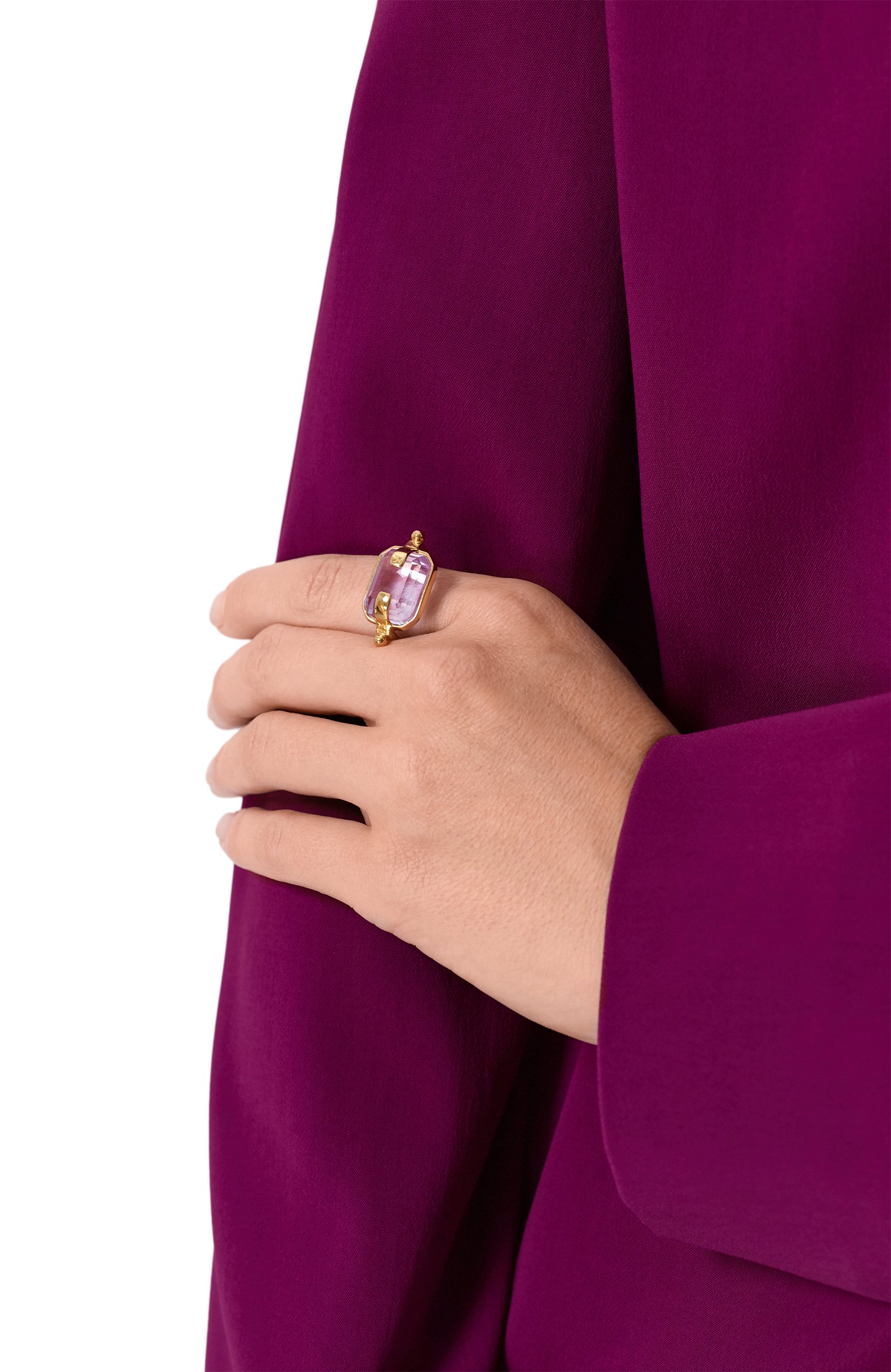 Кольцо CRYSTALLINE JEWELLERY сиреневого цвета по цене 29110 руб., арт. 602, фото 2 Кольцо CRYSTALLINE JEWELLERY, арт. 602, фото 2