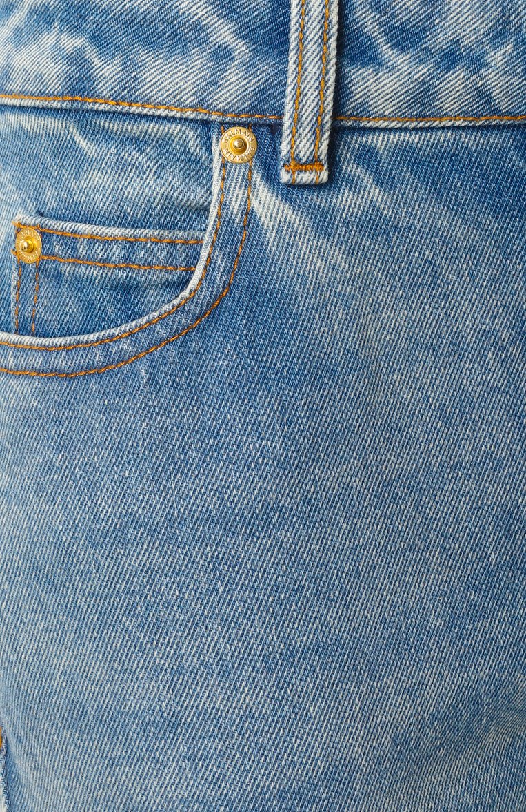 Женские джинсы BALMAIN голубого цвета, арт. EF1MJ130/DF24 | Фото 6 (Длина (брюки, джинсы): Стандартные; Драгоценные камни: Проставлено; Материал сплава: Проставлено; Детали: Делаве; Стили: Кэжуэл; Материал внешний: Деним, Хлопок; Силуэт Ж (брюки и джинсы): Расклешенные; Кросс-КТ: Деним)