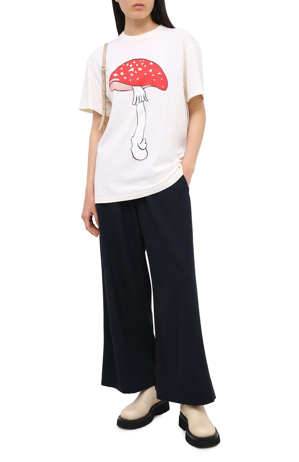 Хлопковая футболка JW ANDERSON белого цвета по цене 14250 руб., арт. JE0113 PG0256, фото 2 Хлопковая футболка JW ANDERSON, арт. JE0113 PG0256, фото 2