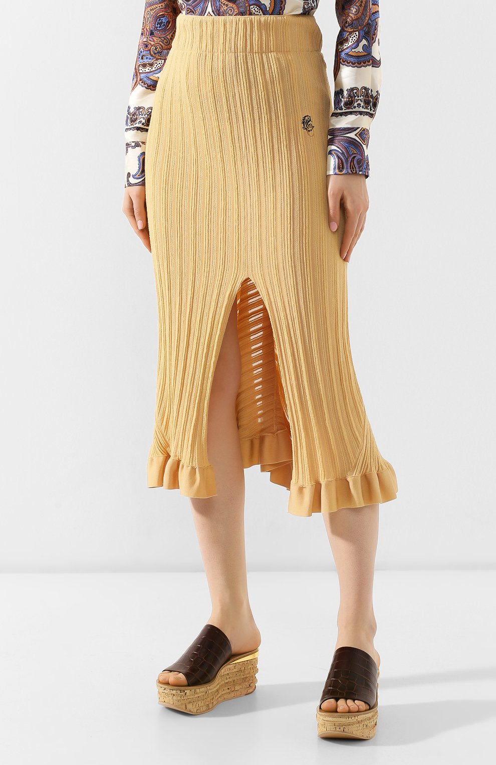 Юбка-миди CHLOÉ бежевого цвета по цене 153000 руб., арт. CHC19UMJ05550, фото 3 Юбка-миди CHLOÉ, арт. CHC19UMJ05550, фото 3