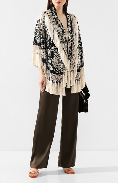 Шелковая накидка DRIES VAN NOTEN черно-белого цвета по цене 155500 руб., арт. 201-31307-9303, фото 2 Шелковая накидка DRIES VAN NOTEN, арт. 201-31307-9303, фото 2
