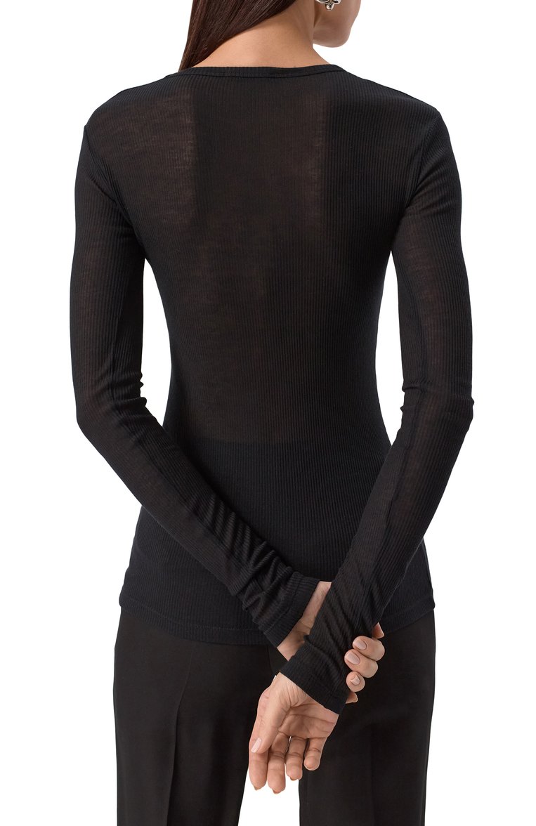 Женский пуловер из вискозы и хлопка ANN DEMEULEMEESTER черного цвета, арт. B0011488/FA570 | Фото 4 (Рукава: Длинные; Материал внешний: Вискоза; Длина (для топов): Стандартные; Женское Кросс-КТ: Пуловер-одежда; Стили: Кэжуэл)
