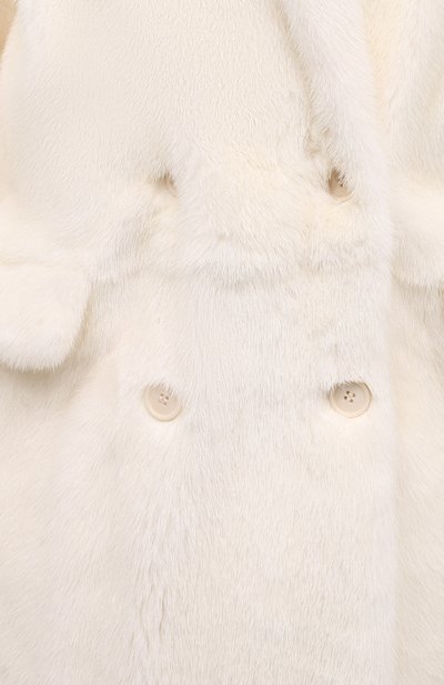 Шуба прямого кроя из меха норки TOM FORD белого цвета по цене 1720000 руб., арт. CPF629-FUX042, фото 5 Шуба прямого кроя из меха норки TOM FORD, арт. CPF629-FUX042, фото 5