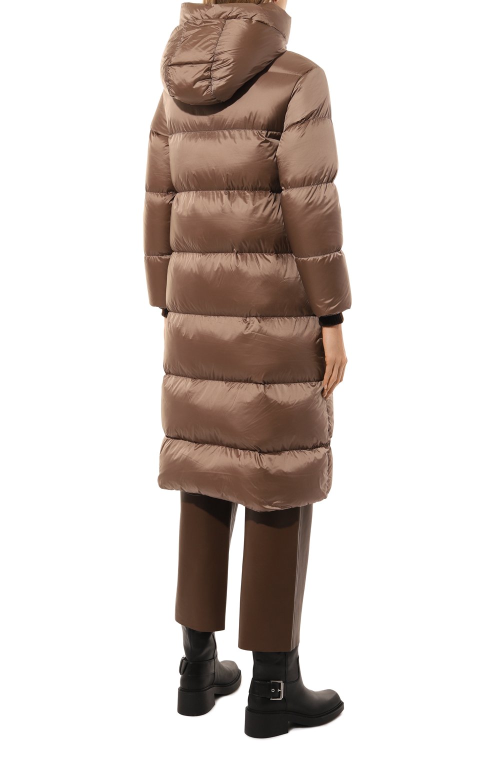 Пуховик HETREGO светло-коричневого цвета по цене 66450 руб., арт. 8N605/KAREN, фото 4 Пуховик HETREGO, арт. 8N605/KAREN, фото 4