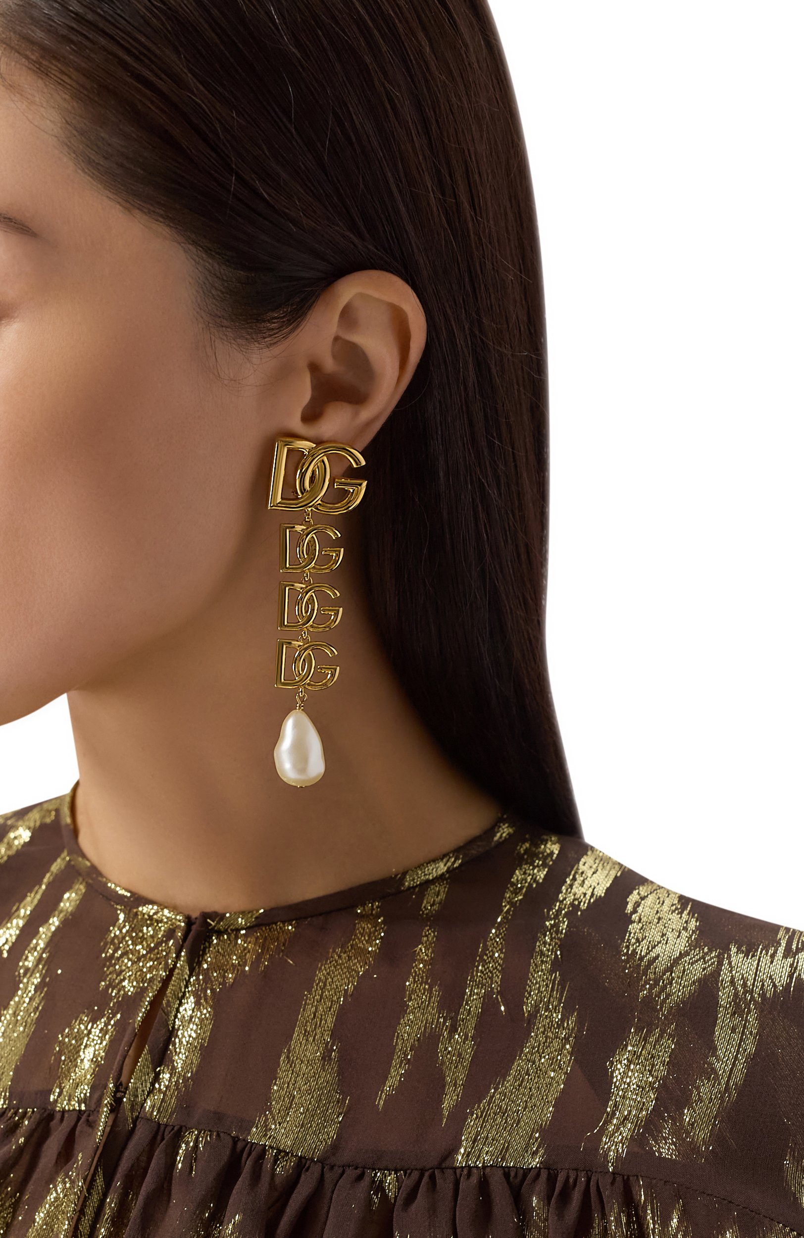 Клипсы DOLCE & GABBANA золотого цвета по цене 109500 руб., арт. WEN6P5/W1111, фото 2 Клипсы DOLCE & GABBANA, арт. WEN6P5/W1111, фото 2