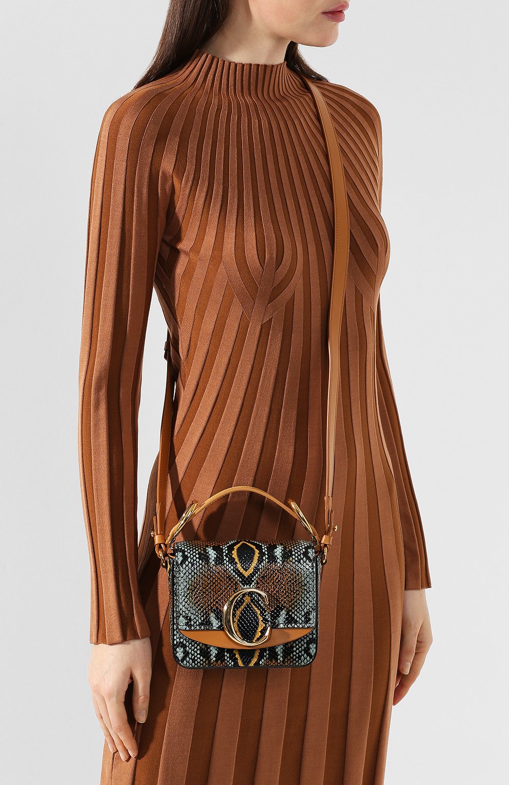 Сумка chloé c mini CHLOÉ голубого цвета по цене 206000 руб., арт. CHC20SS193C19, фото 5 Сумка chloé c mini CHLOÉ, арт. CHC20SS193C19, фото 5