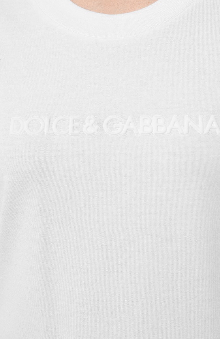 Женская хлопковая футболка DOLCE & GABBANA белого цвета, арт. F8T00T/GDCBQ | Фото 5 (Принт: Без принта; Рукава: Короткие; Длина (для топов): Стандартные; Материал сплава: Проставлено; Материал внешний: Хлопок; Женское Кросс-КТ: Футболка-одежда; Драгоценные камни: Проставлено; Стили: Кэжуэл)