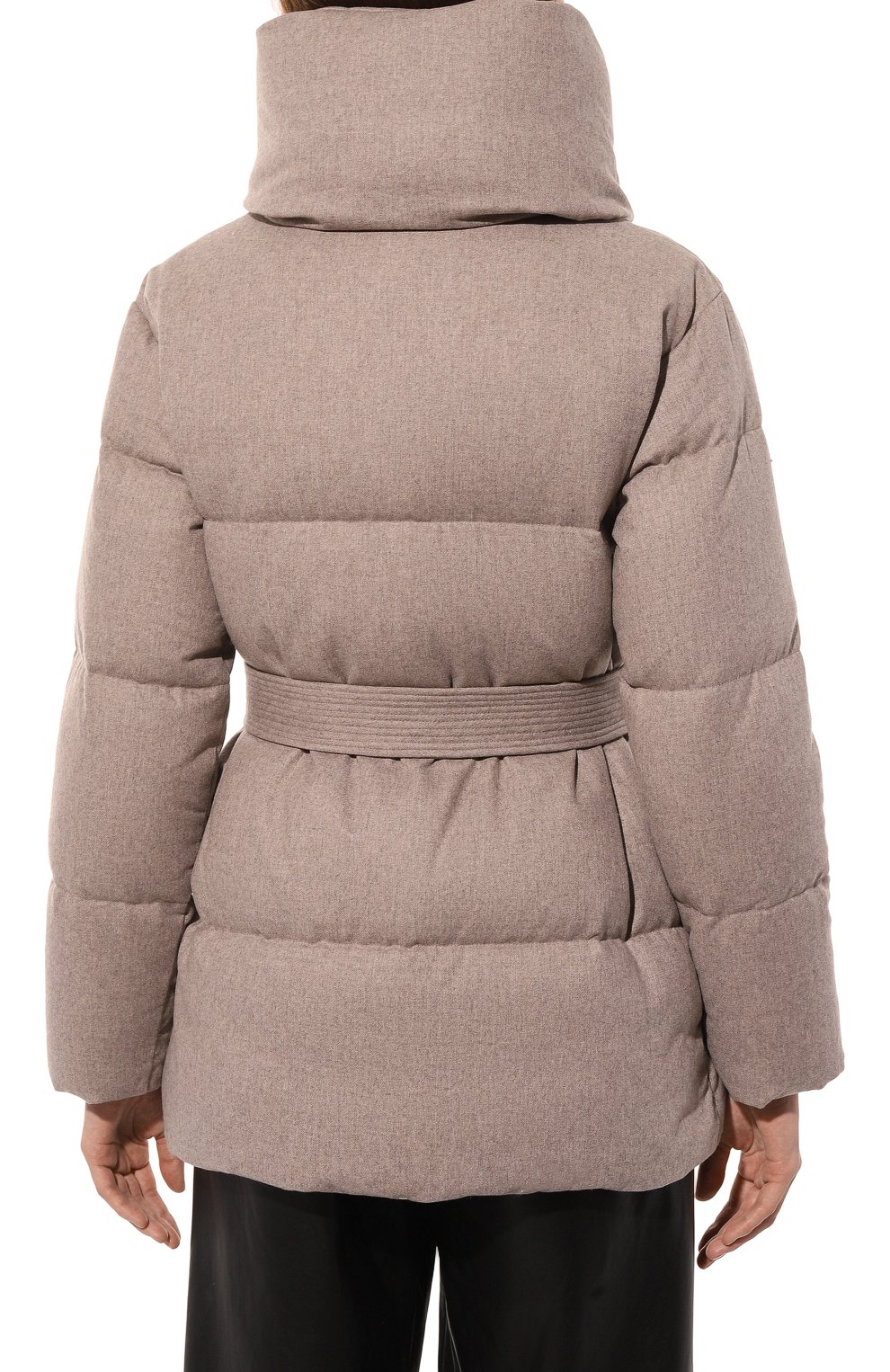 Пуховик HETREGO бежевого цвета по цене 96350 руб., арт. 8N740/R0SALIE, фото 4 Пуховик HETREGO, арт. 8N740/R0SALIE, фото 4