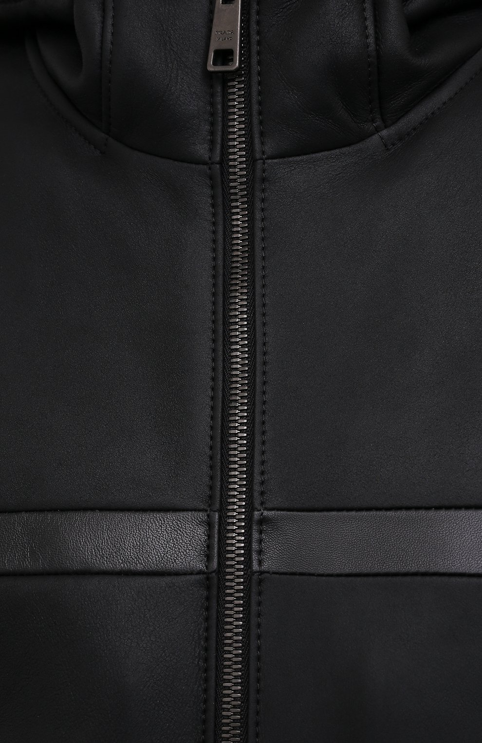 Дубленка из овчины PRADA черного цвета по цене 640000 руб., арт. UPW395-1H44-F0806, фото 5 Дубленка из овчины PRADA, арт. UPW395-1H44-F0806, фото 5