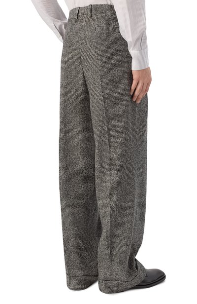 Шерстяные брюки DOLCE & GABBANA темно-серого цвета по цене 175500 руб., арт. GP168T/FMZAT, фото 4 Шерстяные брюки DOLCE & GABBANA, арт. GP168T/FMZAT, фото 4