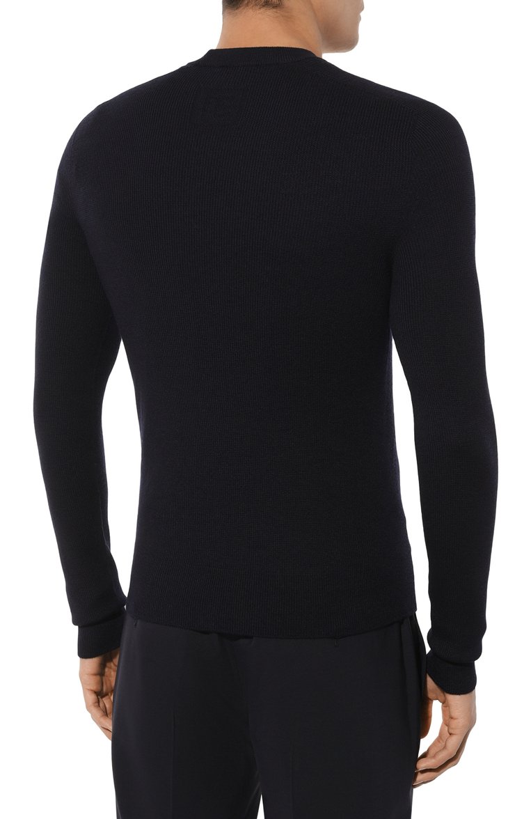 Мужской шерстяной свитер BALMAIN синего цвета, арт. BH1KD105KE93 | Фото 4 (Материал внешний: Шерсть; Рукава: Длинные; Длина (для топов): Стандартные; Принт: Без принта; Мужское Кросс-КТ: Свитер-одежда; Стили: Кэжуэл; Автоматизация ТО: Проставлено; Детали: Декор; Автоматизация состава: Проставлено)
