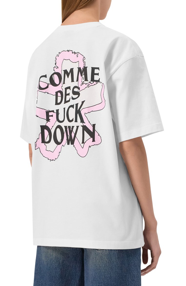 Женская хлопковая футболка COMME DES FUCKDOWN белого цвета, арт. CFABW01323 | Фото 4 (Длина (для топов): Стандартные; Материал внешний: Хлопок; Принт: С принтом; Женское Кросс-КТ: Футболка-одежда; Рукава: Короткие; Стили: Кэжуэл)
