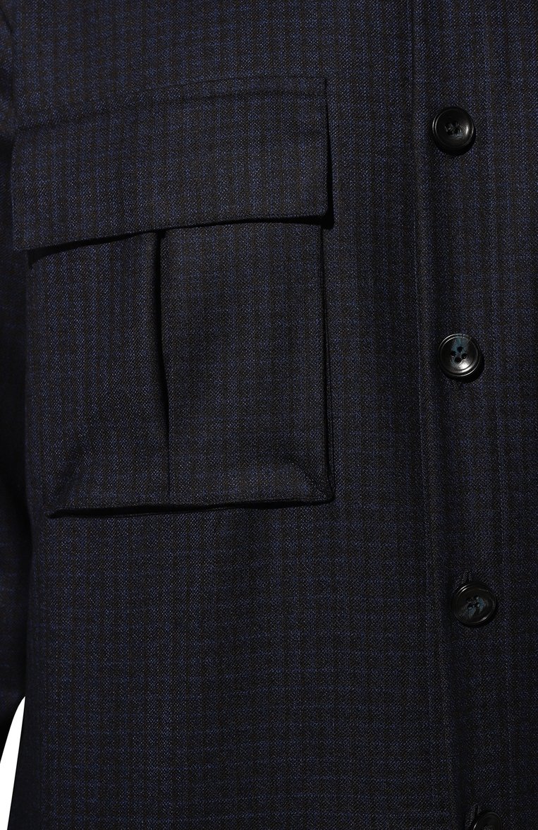 Мужская шерстяная рубашка KITON темно-синего цвета, арт. UMC013K0127C03 | Фото 5 (Манжеты: На пуговицах; Воротник: Кент; Материал внешний: Шерсть; Рукава: Длинные; Случай: Повседневный; Длина (для топов): Стандартные; Материал сплава: П�роставлено; Принт: Однотонные; Драгоценные камни: Проставлено; Стили: Кэжуэл)