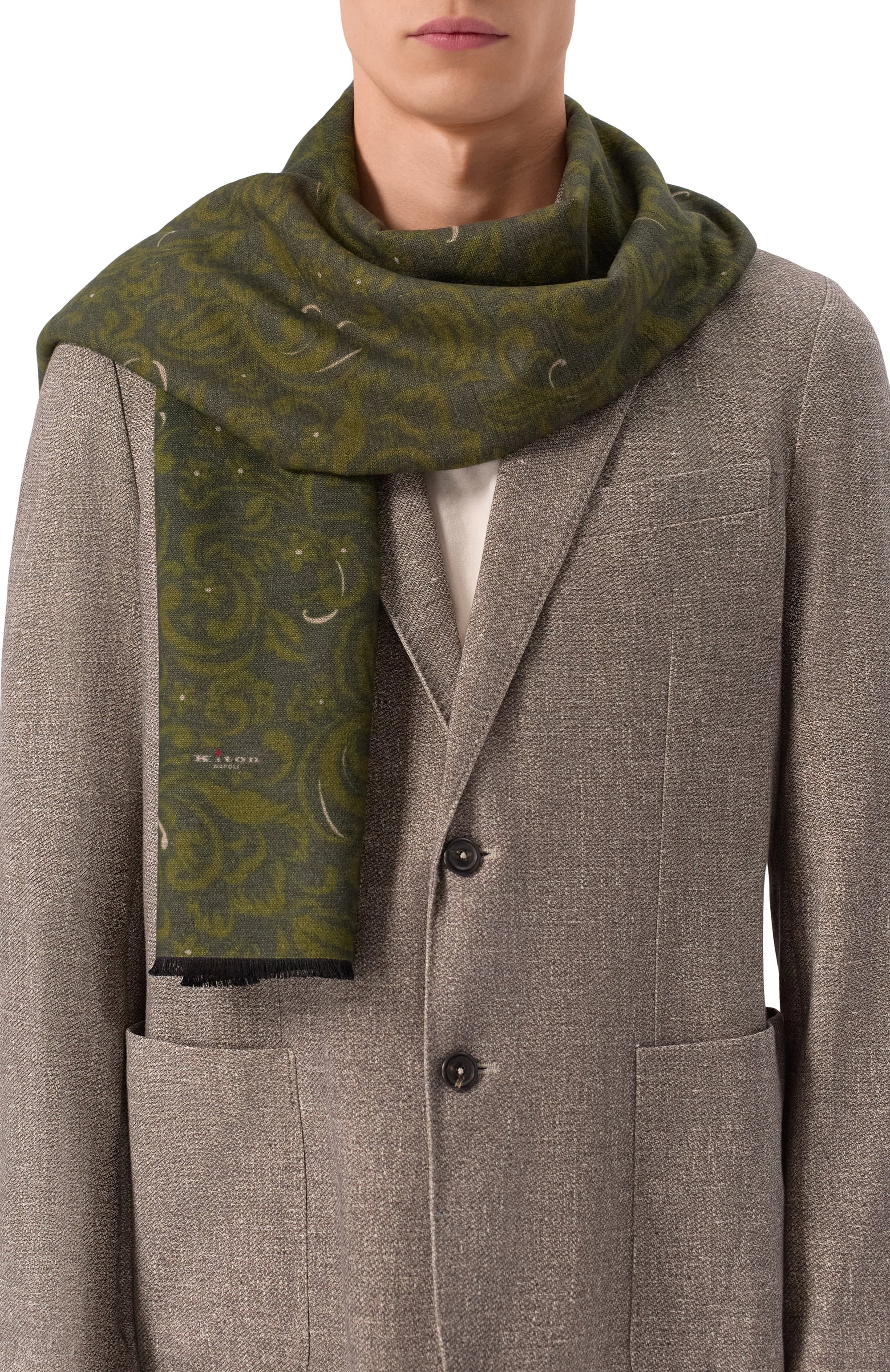 Шелковый шарф KITON хаки цвета по цене 55550 руб., арт. USCIACK0280F18, фото 2 Шелковый шарф KITON, арт. USCIACK0280F18, фото 2