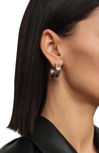 Серьги-кольца stealing beauty CAVIAR JEWELLERY серебряного цвета по цене 16500 руб., арт. SB001, фото 2 Серьги-кольца stealing beauty CAVIAR JEWELLERY, арт. SB001, фото 2