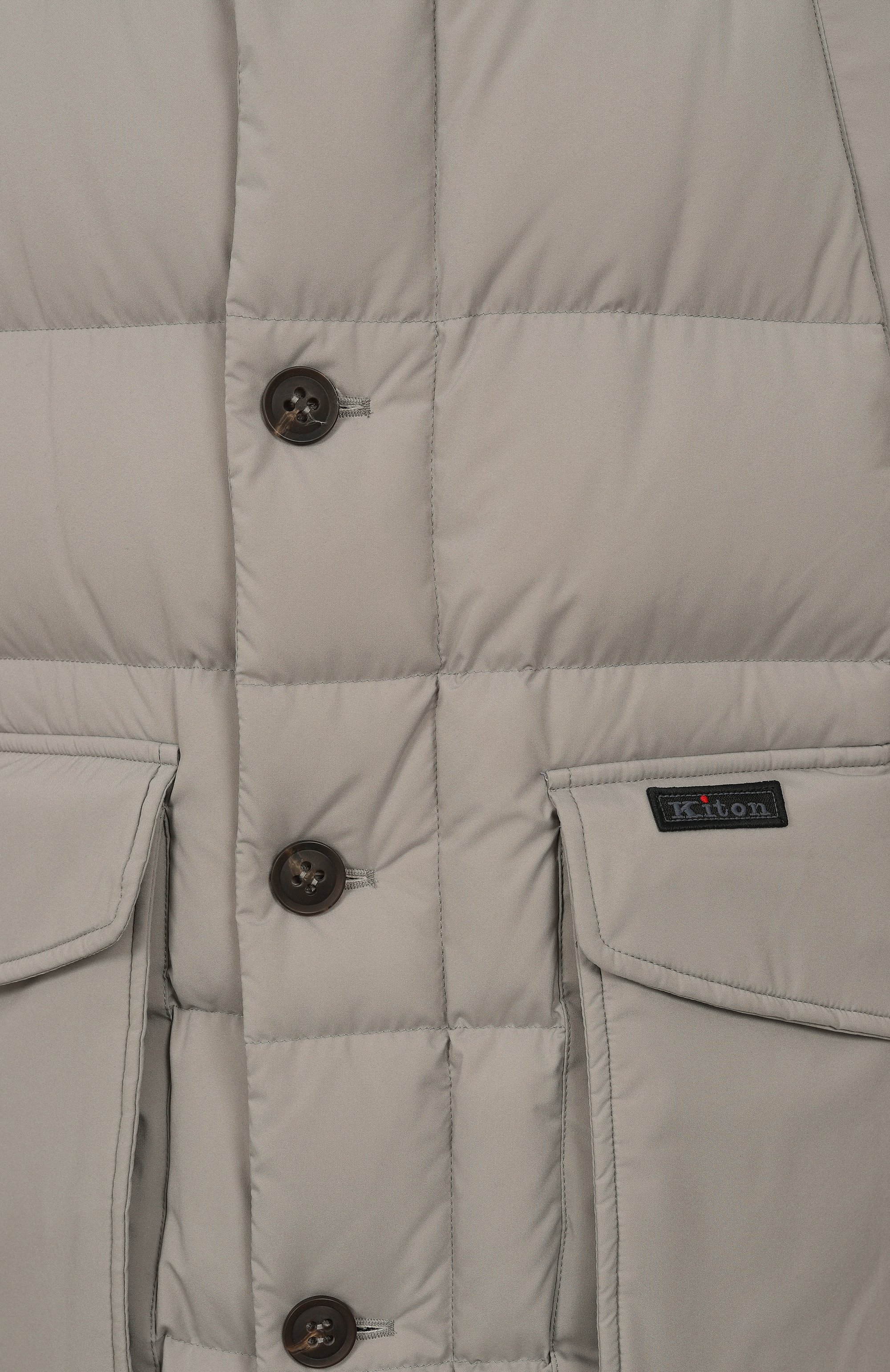 Пуховик KITON светло-серого цвета по цене 851500 руб., арт. UW1961V0457F04_62-68, фото 6 Пуховик KITON, арт. UW1961V0457F04_62-68, фото 6