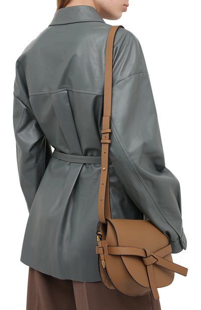 Сумка gate small LOEWE бежевого цвета по цене 225500 руб., арт. A650T20X28, фото 2 Сумка gate small LOEWE, арт. A650T20X28, фото 2