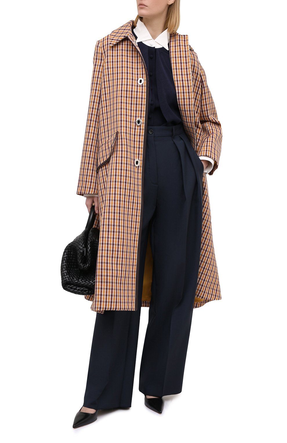 Шерстяные брюки LANVIN темно-синего цвета по цене 83900 руб., арт. RW-TR526U-4657-H20, фото 2 Шерстяные брюки LANVIN, арт. RW-TR526U-4657-H20, фото 2