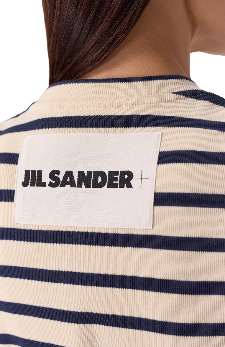 Женская хлопковая футболка JIL SANDER кремового цвета, арт. J40GC0111/J46497 | Фото 5 (Материал сплава: Проставлено; Материал внешний: Хлопок; Длина (для топов): Стандартные; Драгоценные камни: Проставлено; Рукава: Короткие; Принт: С принтом; Стили: Кэжуэл)