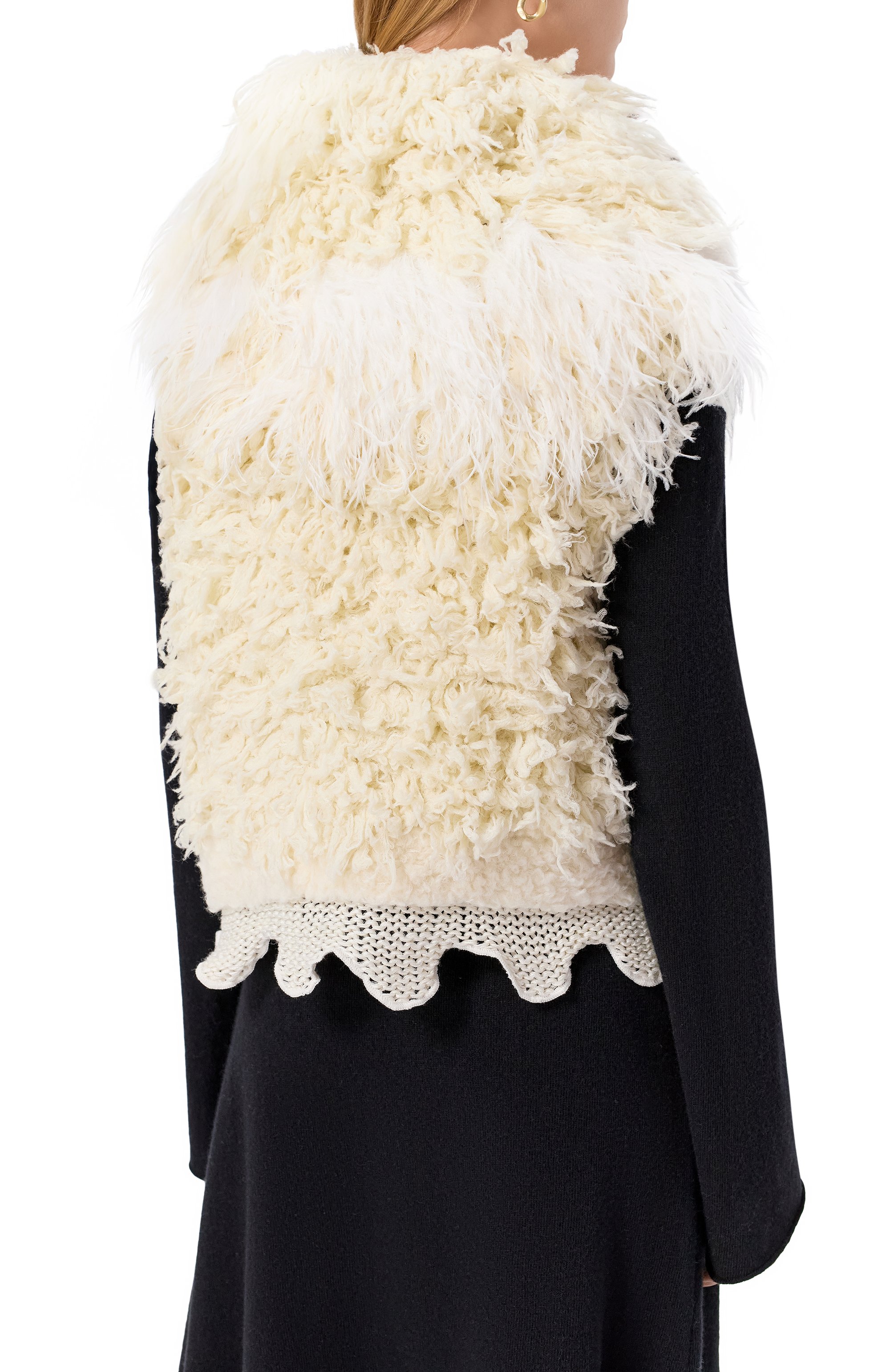 Шерстяной жилет ANN DEMEULEMEESTER кремового цвета по цене 279000 руб., арт. B0013542/KN082, фото 4 Шерстяной жилет ANN DEMEULEMEESTER, арт. B0013542/KN082, фото 4