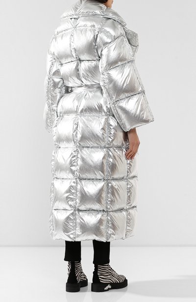 Пуховик с поясом OFF-WHITE серебряного цвета по цене 428500 руб., арт. 0WEA191F19F760509100, фото 4 Пуховик с поясом OFF-WHITE, арт. 0WEA191F19F760509100, фото 4