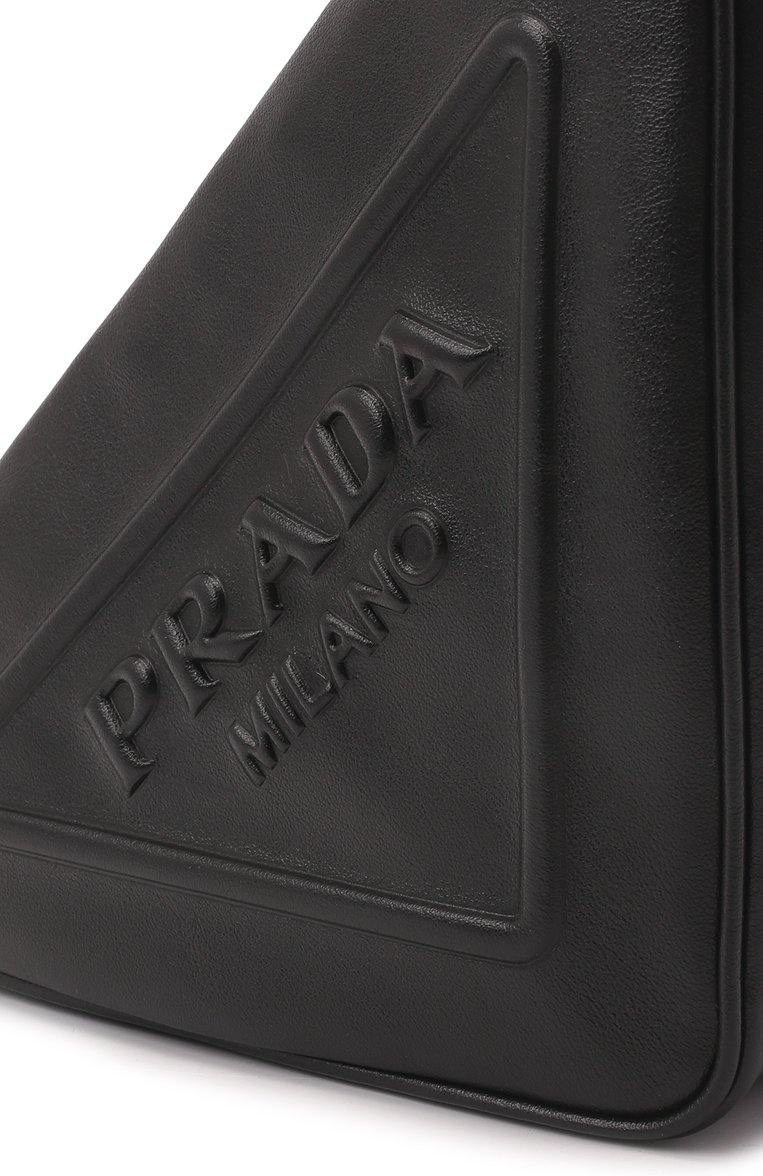 Женский клатч PRADA черного цвета, арт. 1NE039-2BYA-F0002 | Фото 2 (Размер: medium; Материал: Натуральная кожа; Женское Кросс-КТ: Клатч-клатчи; Нос: Не проставлено)
