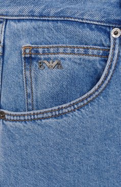 Мужские джинсы EMPORIO ARMANI синего цвета, арт. EM001705/AF13269 | Фото 6 (Материал внешний: Хлопок, Деним; Длина (брюки, джинсы): Стандартные; Стили: Повседневный; Кросс-КТ: Деним; Силуэт М (брюки): Широкие)
