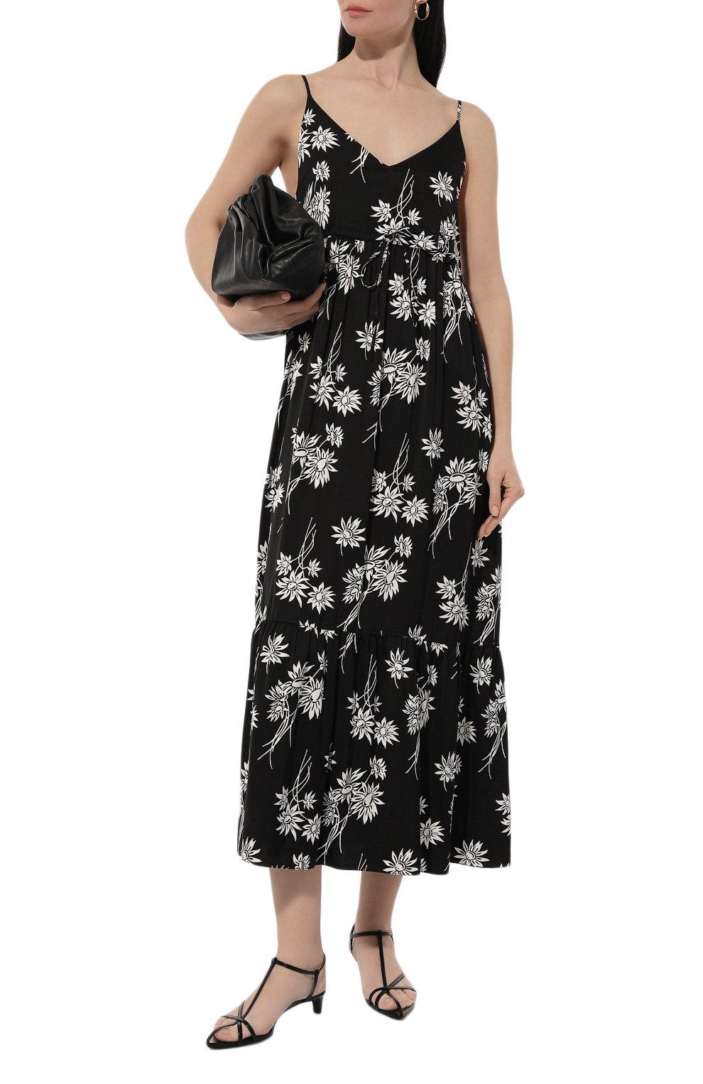 Платье из вискозы A.P.C. черно-белого цвета по цене 43950 руб., арт. VIAKKF35006LZZ, фото 2 Платье из вискозы A.P.C., арт. VIAKKF35006LZZ, фото 2