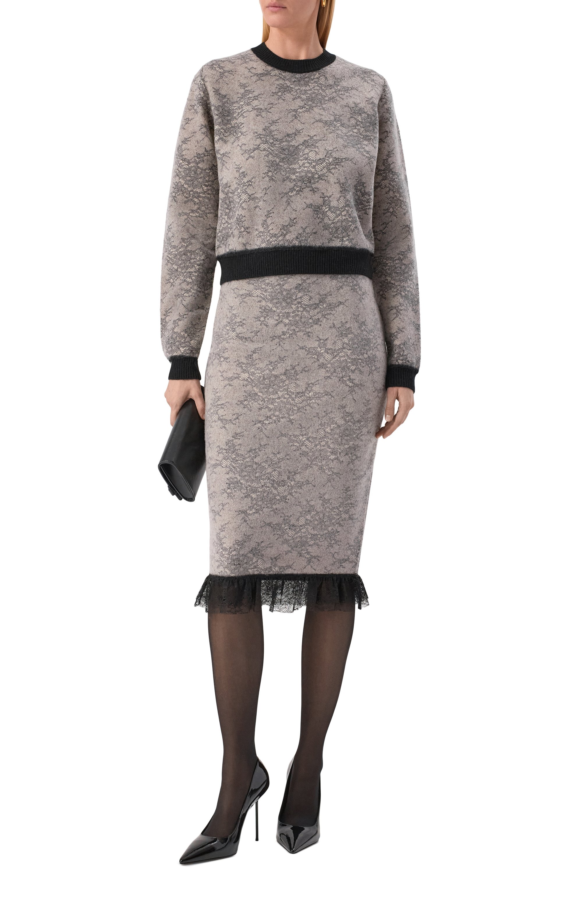 Шерстяной пуловер NINA RICCI серого цвета по цене 141500 руб., арт. 25AMPU009/ML0584, фото 2 Шерстяной пуловер NINA RICCI, арт. 25AMPU009/ML0584, фото 2