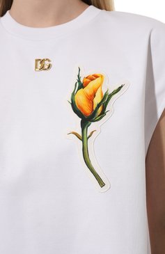 Женская хлопковая футболка DOLCE & GABBANA белого цвета, арт. F8U68Z/G7G9A | Фото 5 (Рукава: Короткие; Принт: С принтом; Материал сплава: Проставлено; Материал внешний: Хлопок; Женское Кросс-КТ: Футболка-одежда; Драгоценные камни: Проставлено; Длина (для топов): Укороченные; Стили: Романтичный)