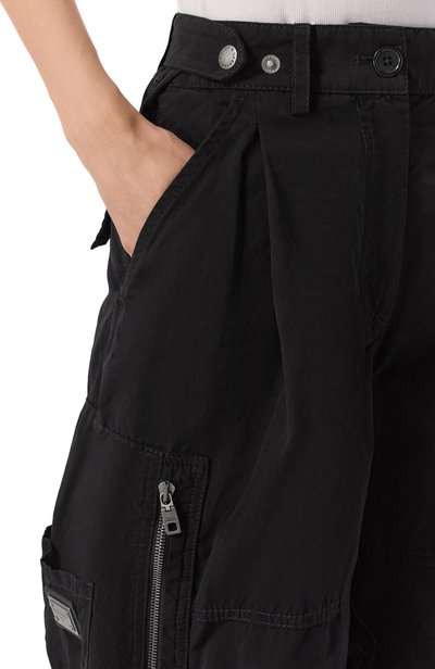 Джоггеры-карго DOLCE & GABBANA черного цвета по цене 171500 руб., арт. FTDF3T/HUMS8, фото 5 Джоггеры-карго DOLCE & GABBANA, арт. FTDF3T/HUMS8, фото 5