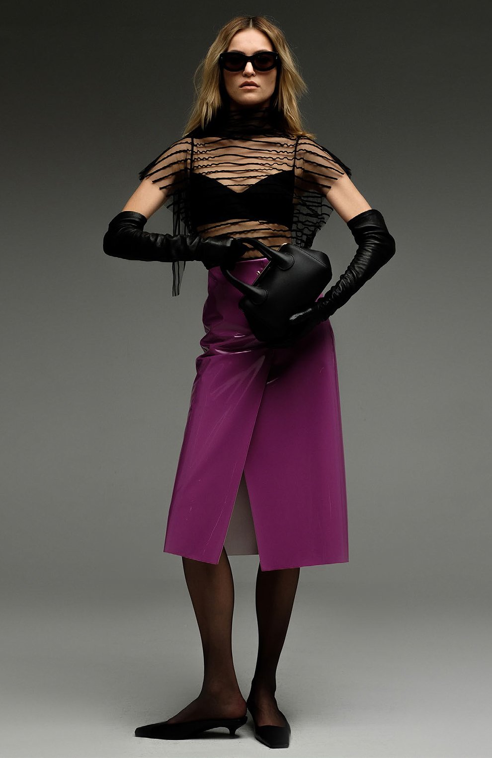 Топ DRIES VAN NOTEN черного цвета по цене 56450 руб., арт. 212-010786-3177, фото 6 Топ DRIES VAN NOTEN, арт. 212-010786-3177, фото 6