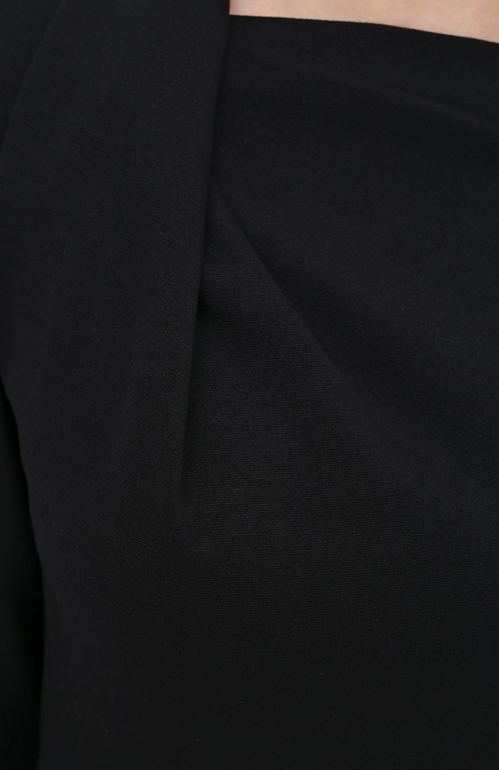 Платье из вискозы GIORGIO ARMANI черного цвета по цене 120500 руб., арт. 6HAA76/AJDRZ, фото 5 Платье из вискозы GIORGIO ARMANI, арт. 6HAA76/AJDRZ, фото 5