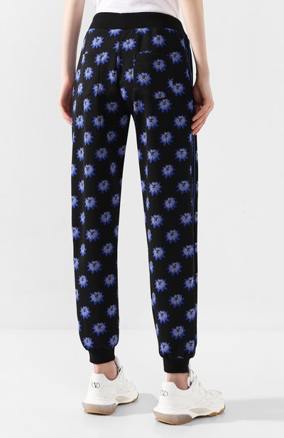 Джоггеры с принтом KENZO черного цвета по цене 24200 руб., арт. F962PA711900, фото 4 Джоггеры с принтом KENZO, арт. F962PA711900, фото 4