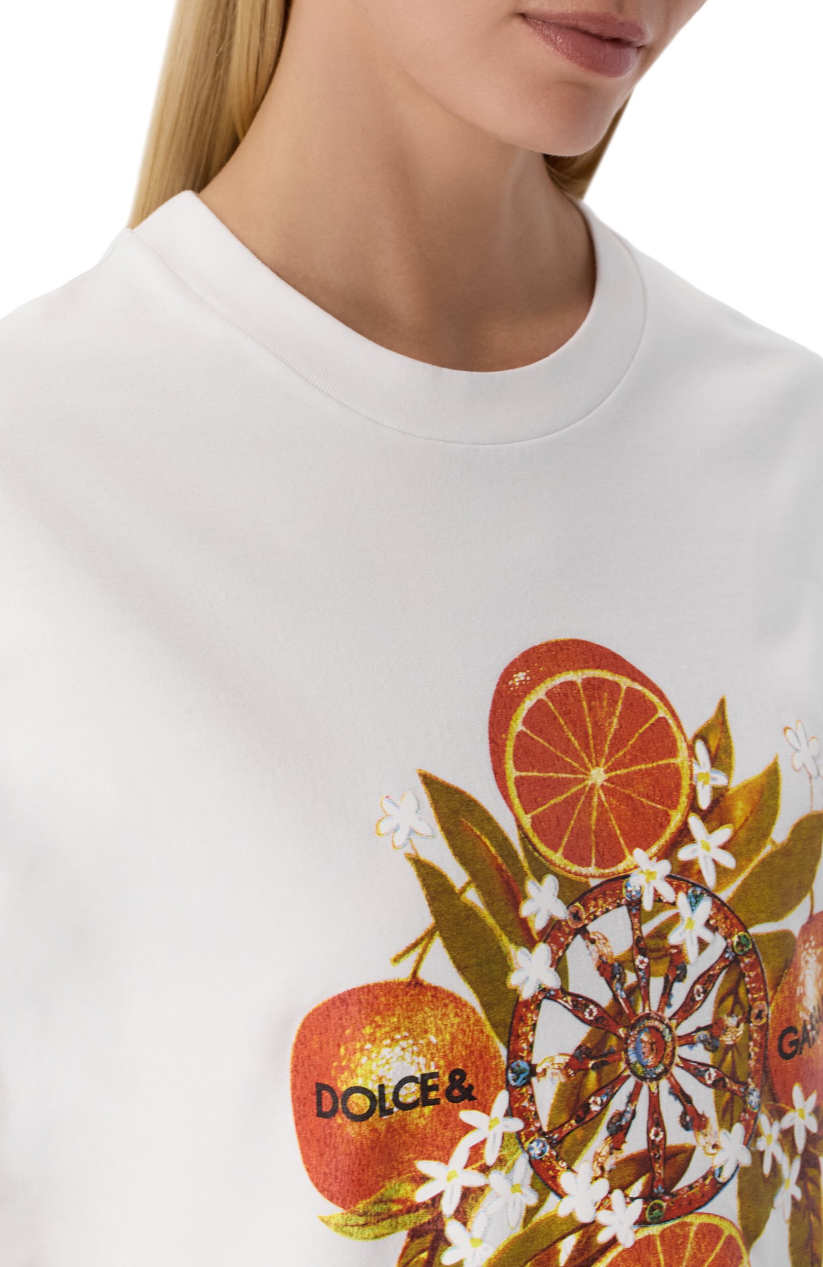 Хлопковая футболка DOLCE & GABBANA белого цвета по цене 72750 руб., арт. F8V78T/GDDVN, фото 5 Хлопковая футболка DOLCE & GABBANA, арт. F8V78T/GDDVN, фото 5