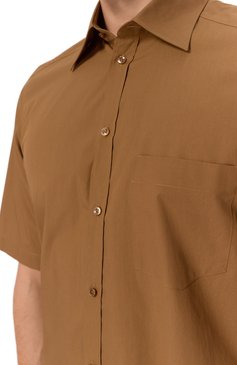 Мужская хлопковая рубашка DOLCE & GABBANA коричневого цвета, арт. G5MV5T/FU5T9 | Фото 5 (Рукава: Короткие; Материал внешний: Хлопок; Драгоценные камни: Проставлено; Длина (для топов): Стандартные; Материал сплава: Проставлено; Стили: Кэжуэл; Случай: Повседневный; Рубашки М: Regular Fit; Воротник: Кент; Принт: Однотонные)