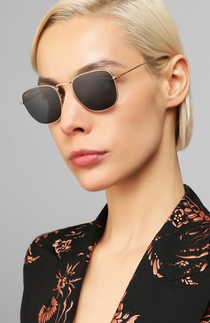 Женские солнцезащитные очки RAY-BAN темно-синего цвета, арт. 3857-9196R5 | Фото 2 (Кросс-КТ: С/з-унисекс; Региональные ограничения белый список (Axapta Mercury): RU; Тип очков: С/з; Оптика Гендер: оптика-унисекс; Очки форма: Прямоугольные)