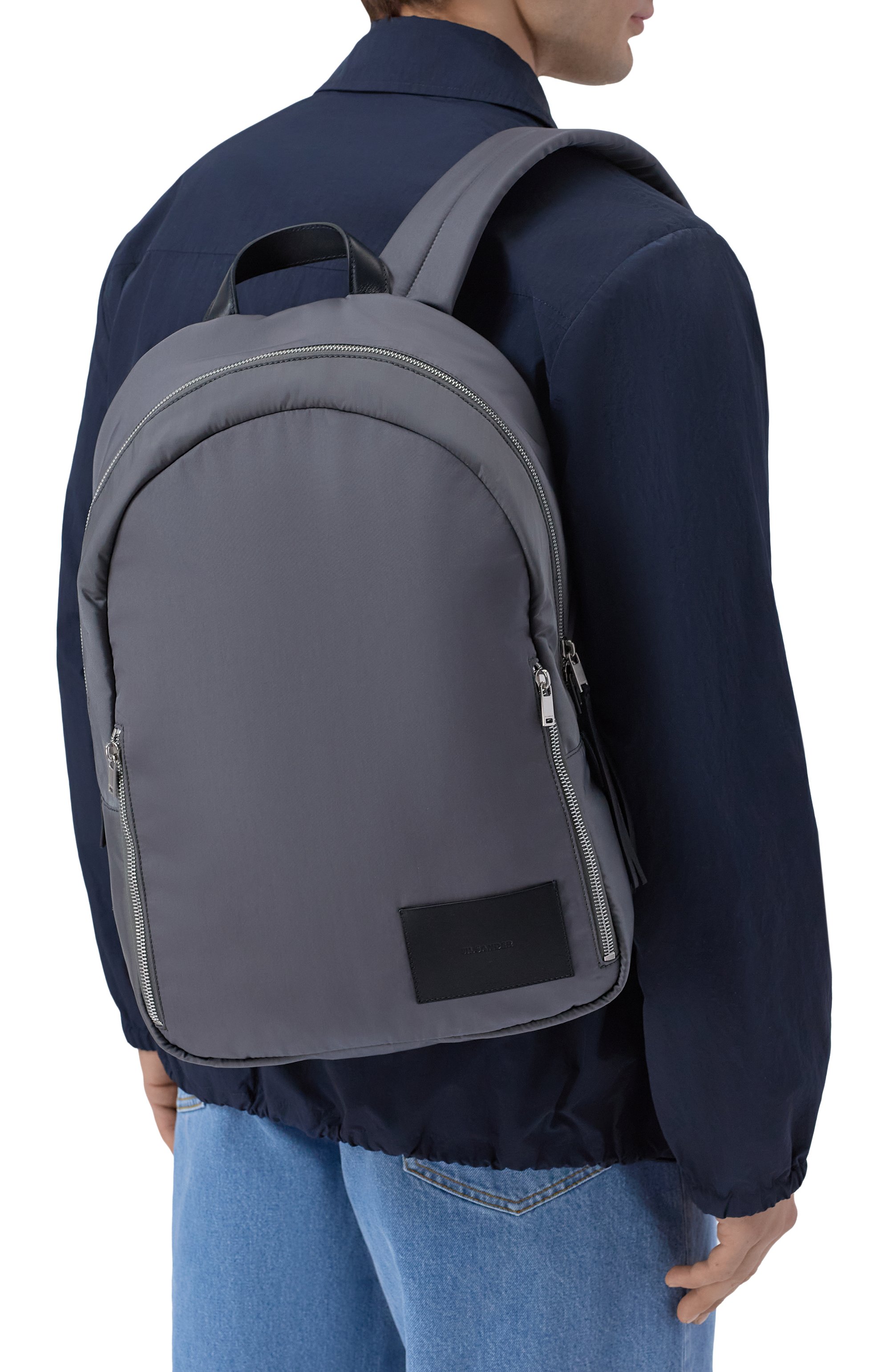 Рюкзак urban JIL SANDER серого цвета по цене 227500 руб., арт. J26WA0015/P8500, фото 2 Рюкзак urban JIL SANDER, арт. J26WA0015/P8500, фото 2