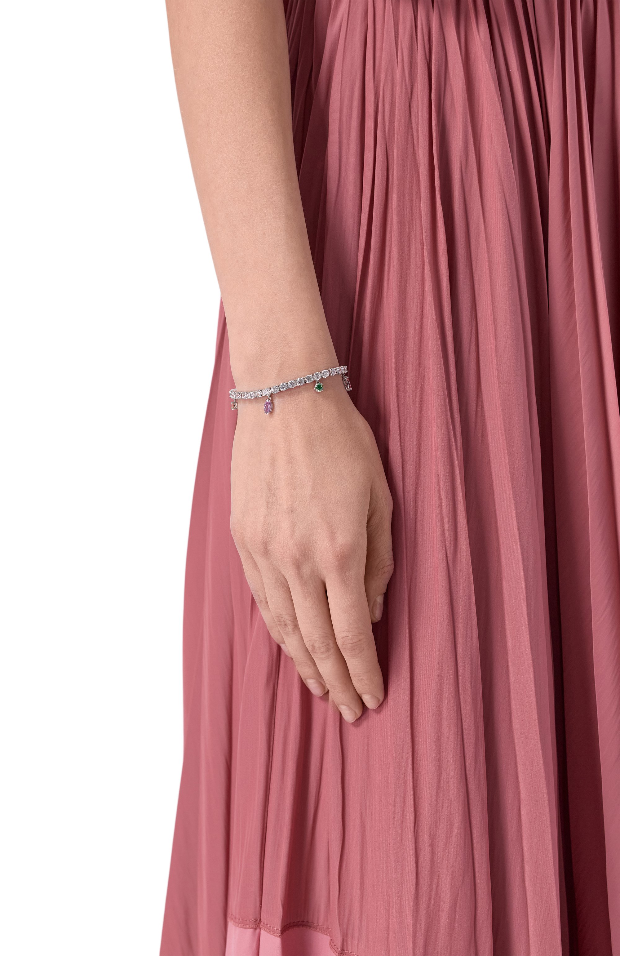 Браслет swarovski x ariana grande SWAROVSKI разноцветного цвета по цене 29950 руб., арт. 5742463, фото 2 Браслет swarovski x ariana grande SWAROVSKI, арт. 5742463, фото 2