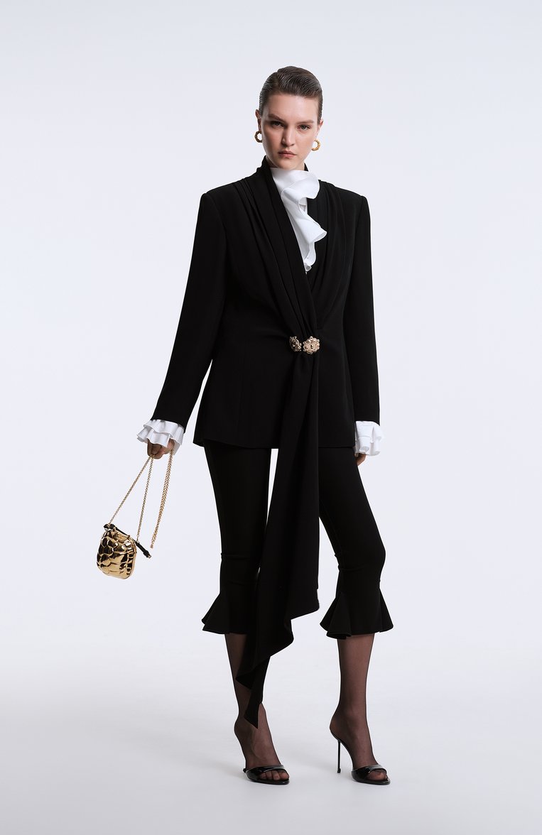 Женская хлопковая блузка BALMAIN белого цвета, арт. EF1HU296/CB02 | Фото 7 (Рукава: Длинные; Драгоценные камни: Проставлено; Длина (для топов): Укороченные; Материал сплава: Проставлено; Женское Кросс-КТ: Блуза-одежда; Стили: Кэжуэл; Принт: Без принта; Материал внешний: Хлопок)